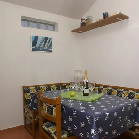 Appartement By The Sea - 2549