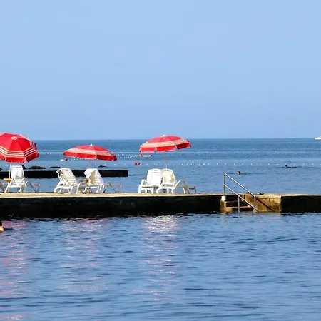 By The Sea - 2549 Ουμάγκ